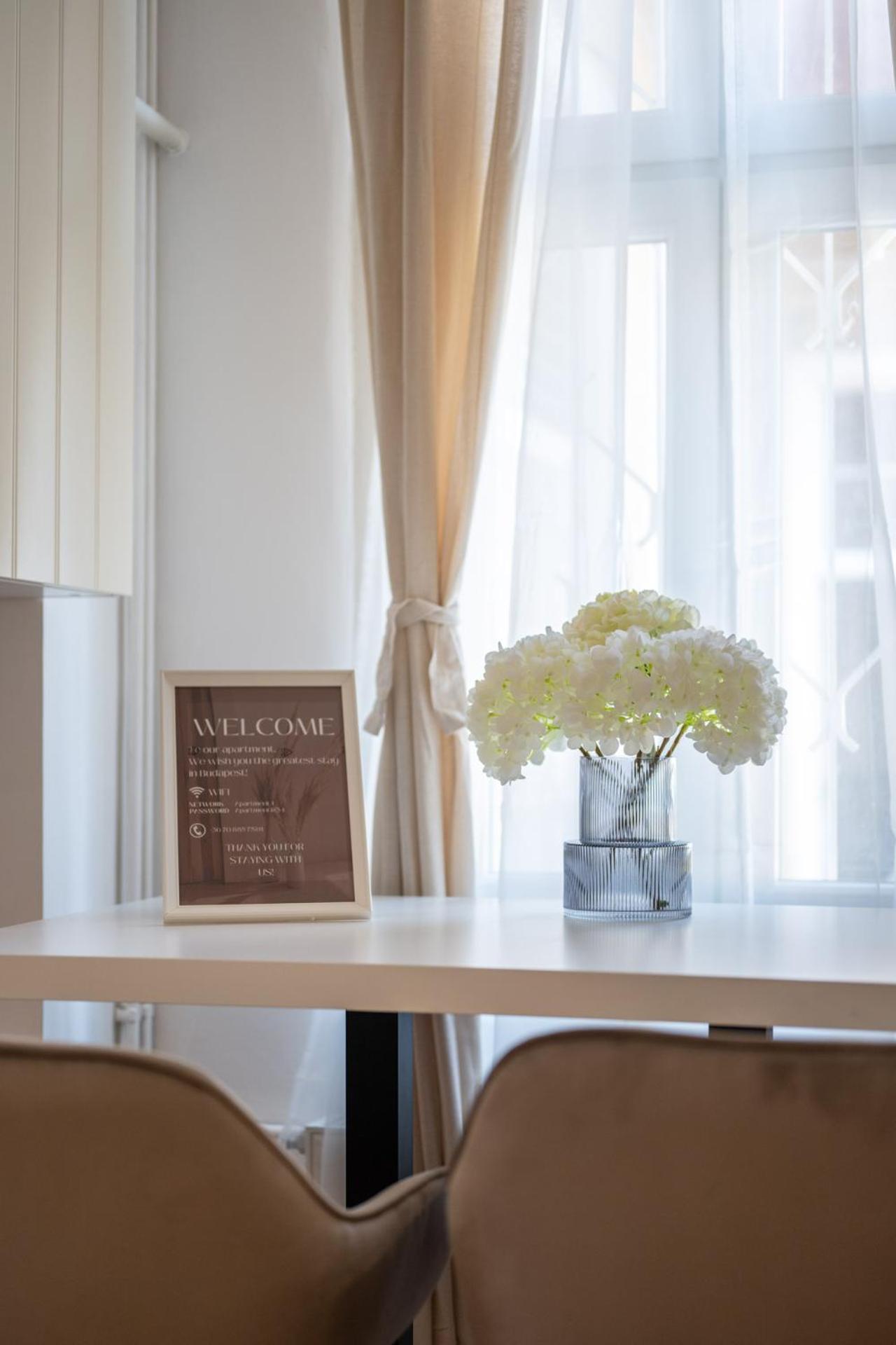 Deluxe And Cozy City Center Suite For 8Ppl Budapešť Exteriér fotografie