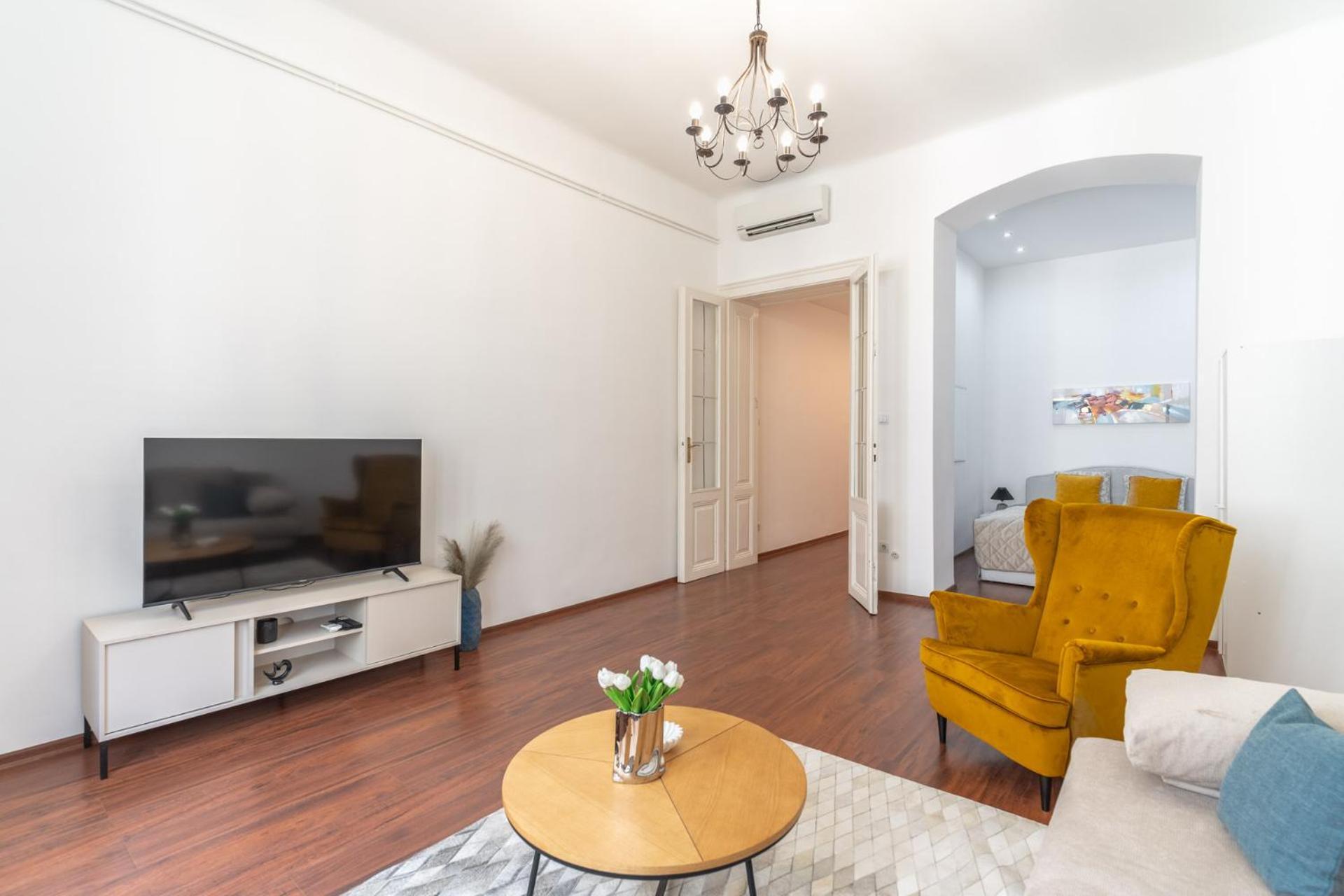 Deluxe And Cozy City Center Suite For 8Ppl Budapešť Exteriér fotografie